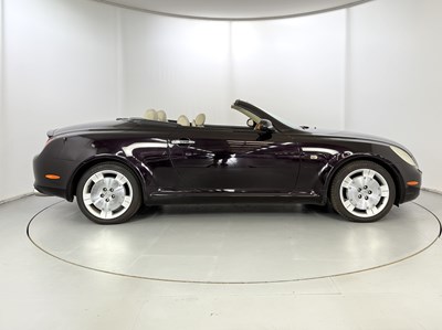 Lot 32 - 2002 Lexus SC430