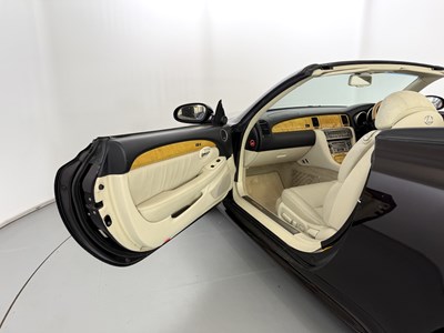 Lot 32 - 2002 Lexus SC430