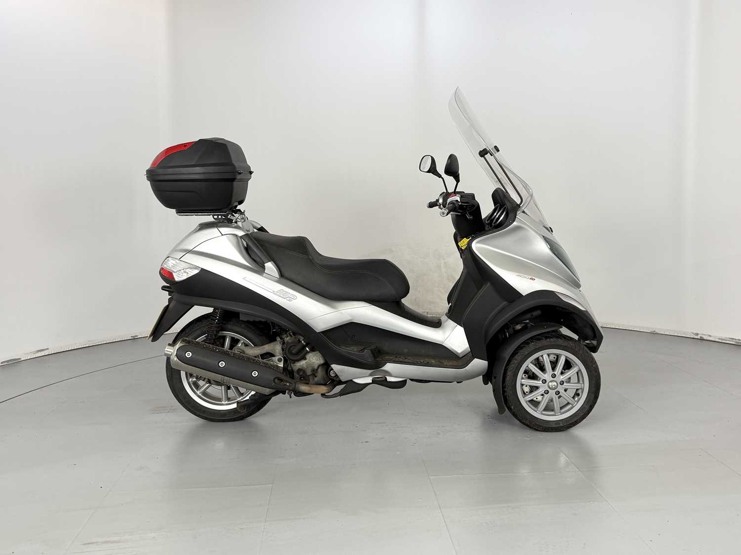 Lot 131 - 2010 Piaggio MP3 400