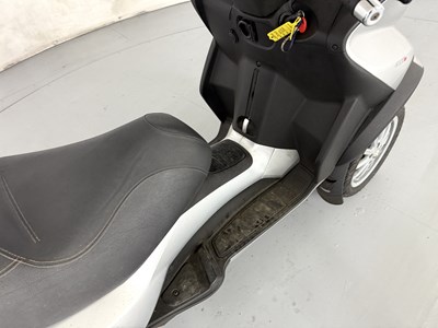Lot 131 - 2010 Piaggio MP3 400