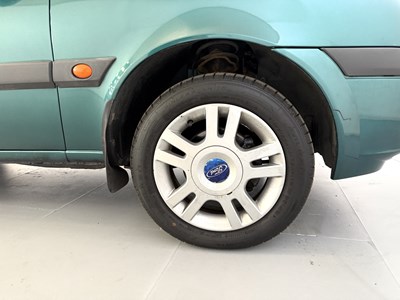 Lot 122 - 2000 Ford Fiesta