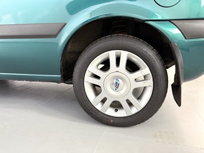 Lot 122 - 2000 Ford Fiesta