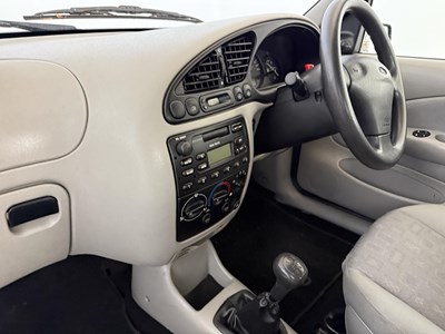 Lot 122 - 2000 Ford Fiesta