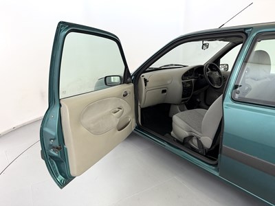 Lot 122 - 2000 Ford Fiesta