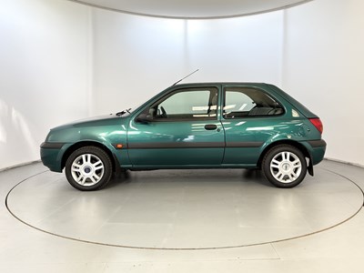 Lot 122 - 2000 Ford Fiesta
