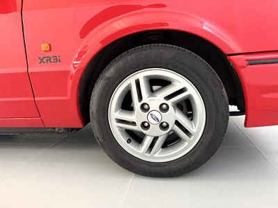 Lot 22 - 1987 Ford Escort XR3i