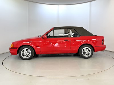 Lot 22 - 1987 Ford Escort XR3i
