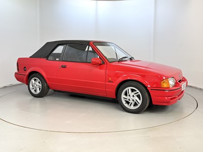 Lot 22 - 1987 Ford Escort XR3i