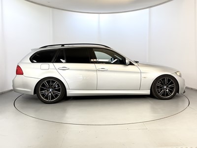 Lot 82 - 2009 BMW 335i