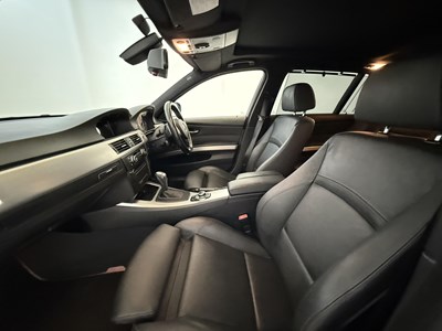 Lot 82 - 2009 BMW 335i