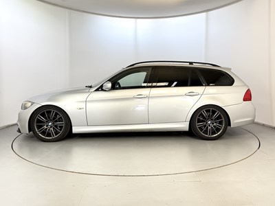 Lot 82 - 2009 BMW 335i