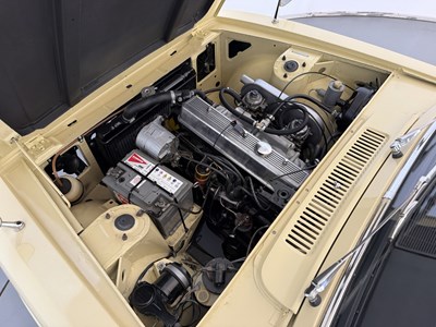 Lot 66 - 1973 Triumph 2000