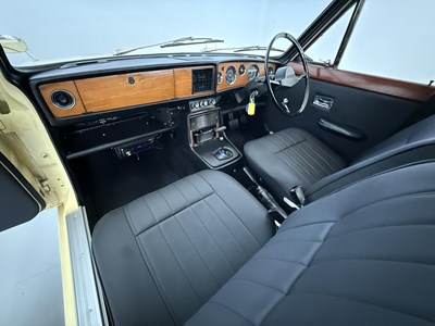 Lot 66 - 1973 Triumph 2000