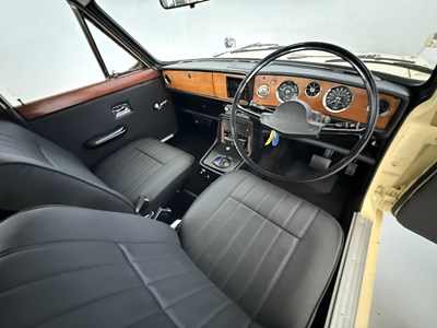 Lot 66 - 1973 Triumph 2000