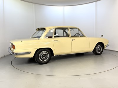 Lot 66 - 1973 Triumph 2000