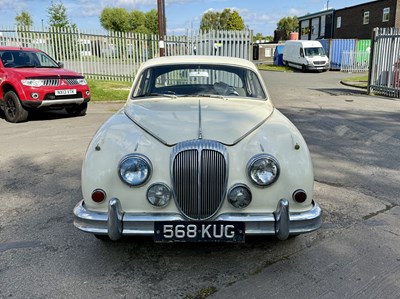 Lot 57 - 1964 Daimler 250