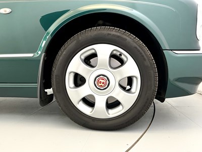 Lot 19 - 2001 Bentley Arnage Red Label