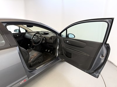 Lot 113 - 2005 Citroen C4 VTS
