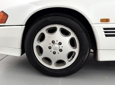 Lot 3 - 1994 Mercedes-Benz SL280