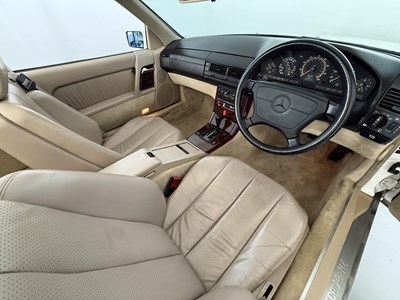 Lot 3 - 1994 Mercedes-Benz SL280