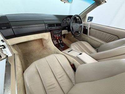 Lot 3 - 1994 Mercedes-Benz SL280