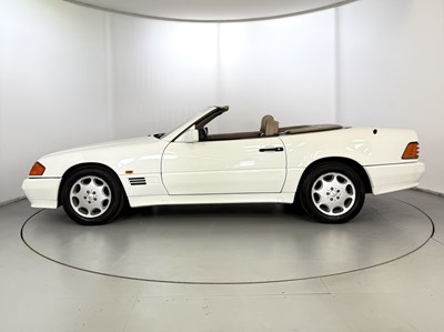 Lot 3 - 1994 Mercedes-Benz SL280