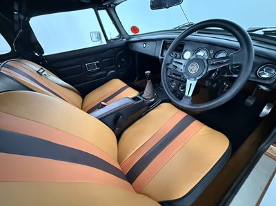 Lot 6 - 1981 MG B LE Roadster
