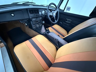 Lot 6 - 1981 MG B LE Roadster