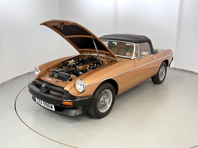 Lot 6 - 1981 MG B LE Roadster
