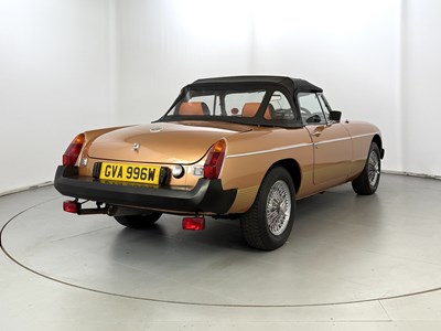 Lot 6 - 1981 MG B LE Roadster