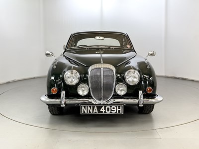 Lot 17 - 1969 Daimler 250