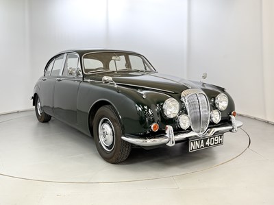 Lot 1969 Daimler 250
