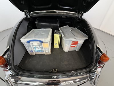 Lot 17 - 1969 Daimler 250