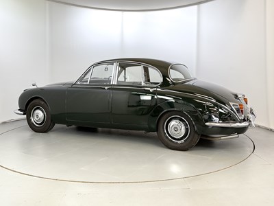 Lot 17 - 1969 Daimler 250