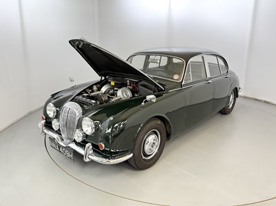 Lot 17 - 1969 Daimler 250