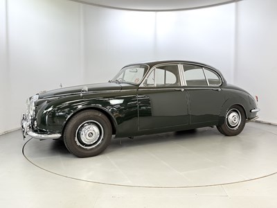 Lot 17 - 1969 Daimler 250