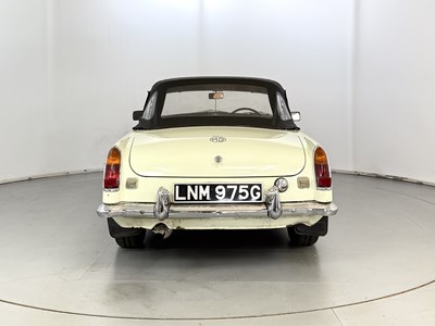Lot 12 - 1969 MG C
