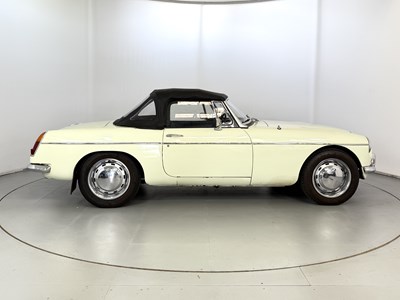 Lot 12 - 1969 MG C