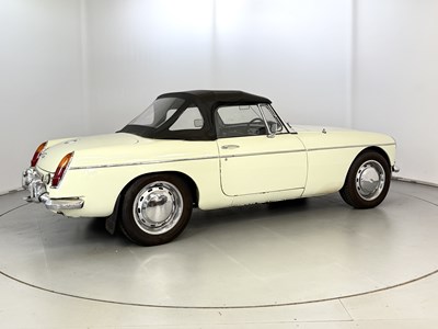 Lot 12 - 1969 MG C