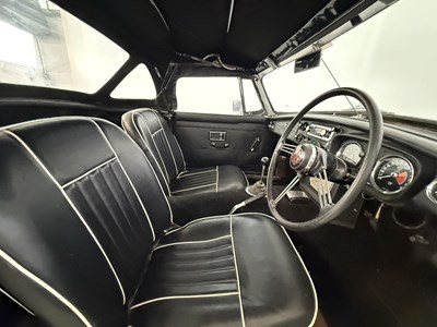 Lot 12 - 1969 MG C