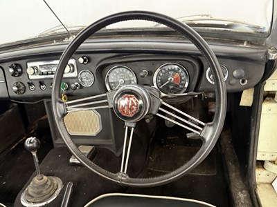 Lot 12 - 1969 MG C