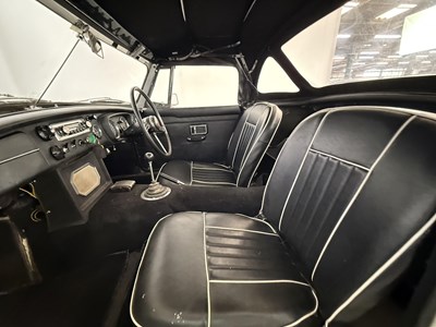 Lot 12 - 1969 MG C