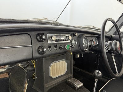 Lot 12 - 1969 MG C