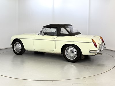 Lot 12 - 1969 MG C