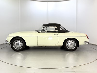 Lot 12 - 1969 MG C
