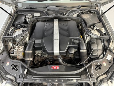 Lot 124 - 2004 Mercedes E320
