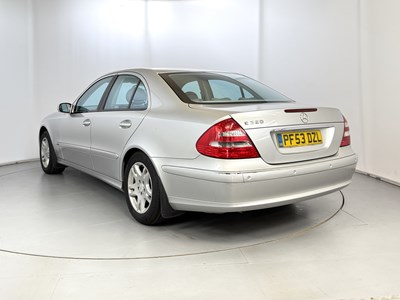 Lot 124 - 2004 Mercedes E320