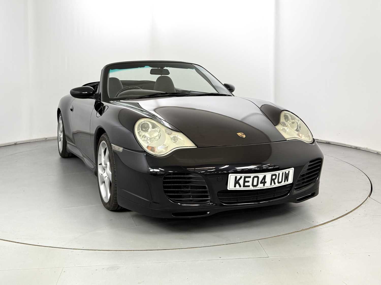Lot 41 - 2004 Porsche 911 Carrera 4S