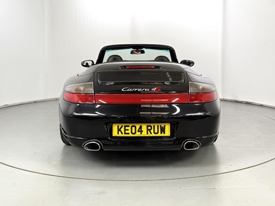 Lot 41 - 2004 Porsche 911 Carrera 4S