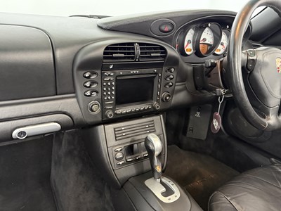 Lot 41 - 2004 Porsche 911 Carrera 4S